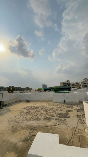  800 Sq. Yards Commercial Shop for Sale in Sector MU 2, Greater Noida