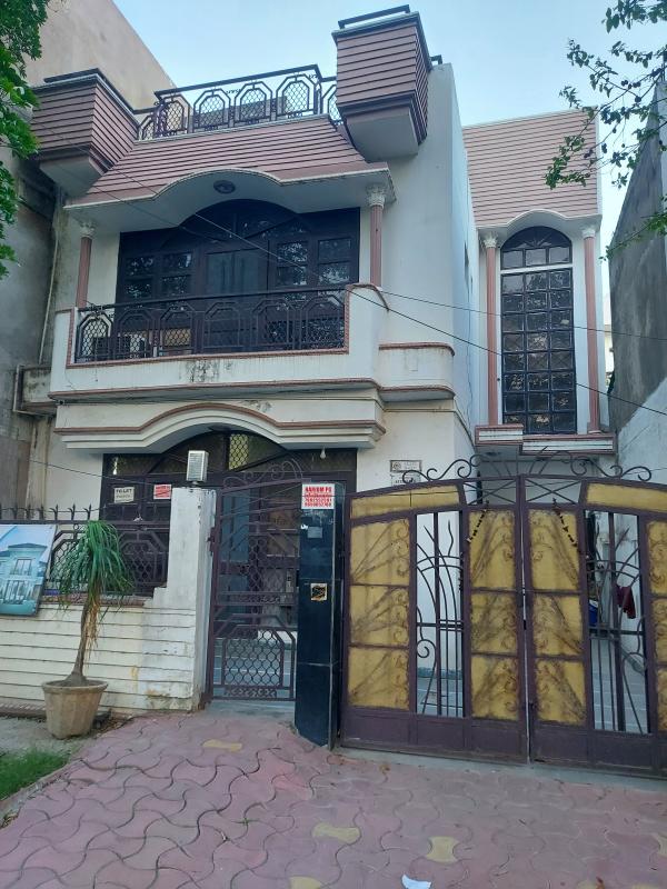 5 BHK 1500 Sq.ft. Villa for Sale in Alpha II, Greater Noida