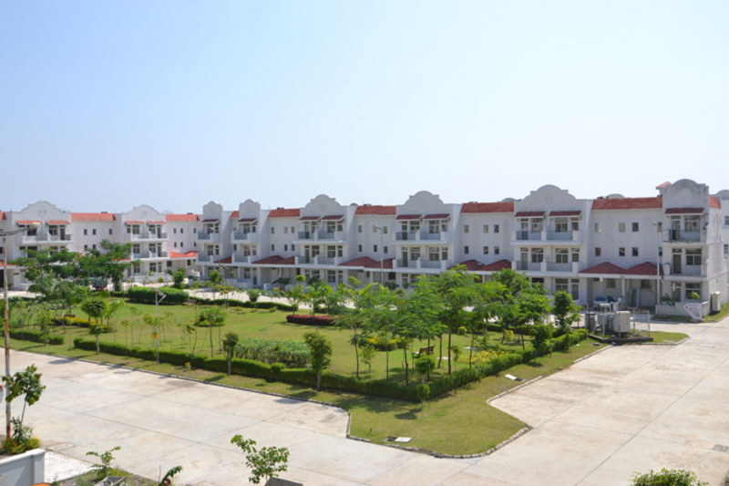 6 BHK House 1500 Sq.ft. for Sale in A B Road, Indore