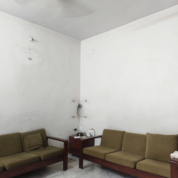 2 BHK 800 Sq.ft. Apartment for Rent in Alkapuri, Vadodara