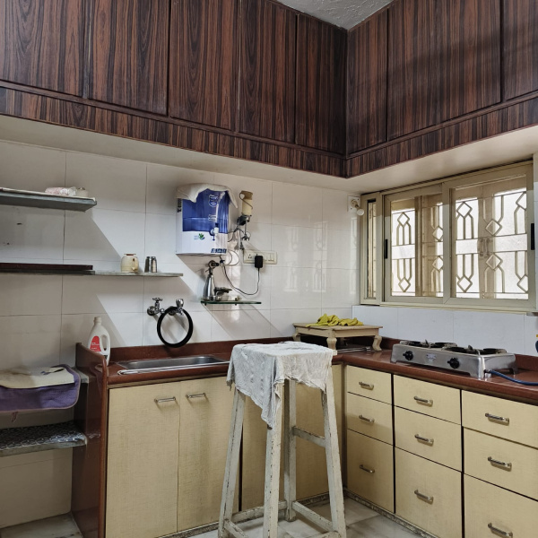 2 BHK 800 Sq.ft. Apartment for Rent in Alkapuri, Vadodara