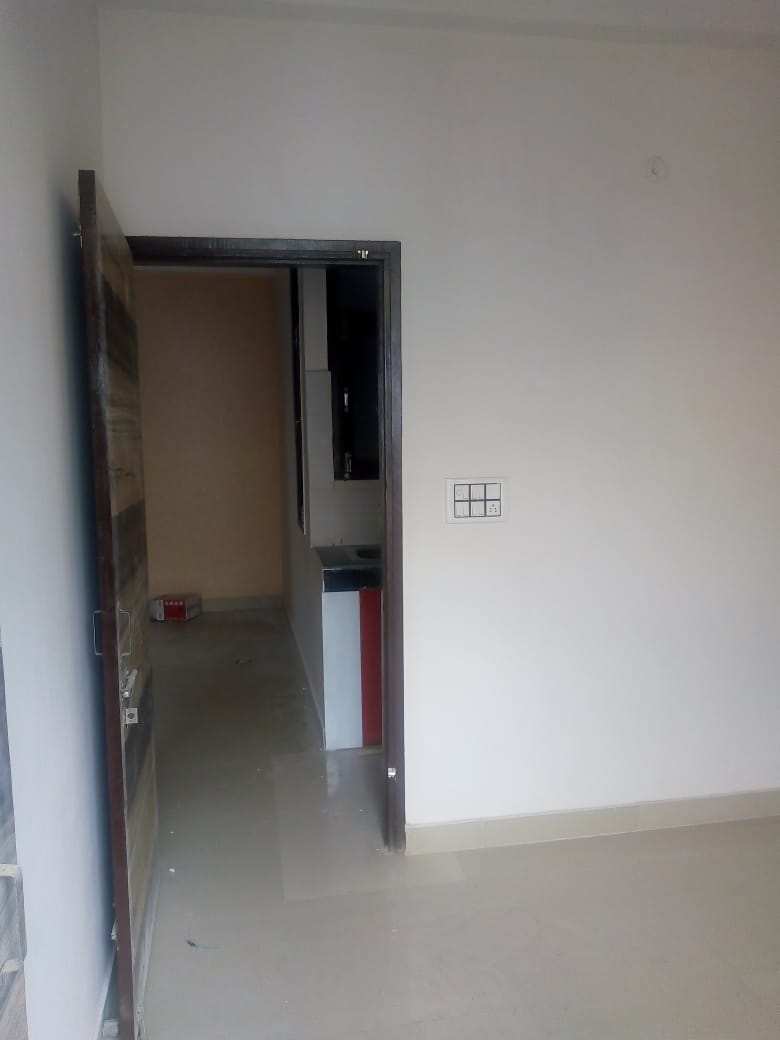 2 BHK Builder Floor 800 Sq.ft. for Sale in Dlf Ankur Vihar, Ghaziabad