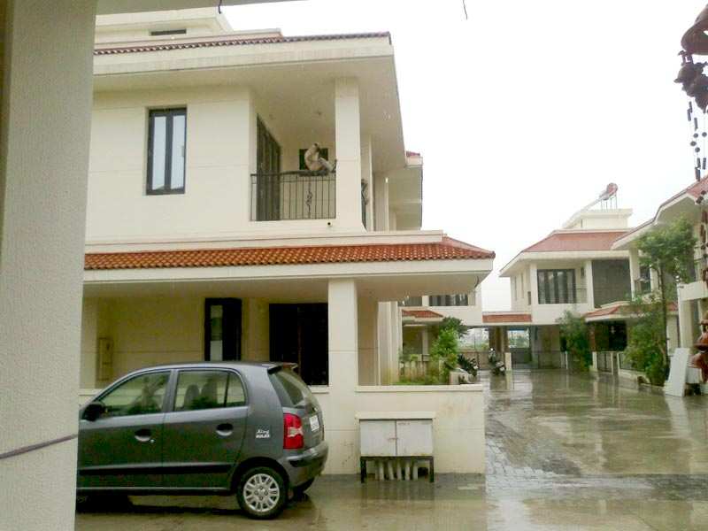 4 BHK House & Villa 2400 Sq.ft. for Rent in Gotri, Vadodara
