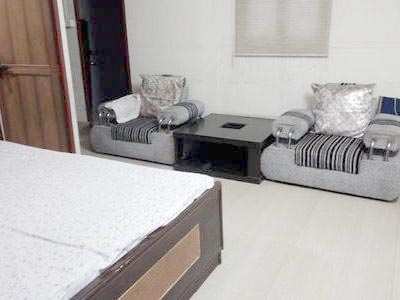 1 BHK Residential Apartment 600 Sq.ft. for Rent in Kalkaji, Delhi