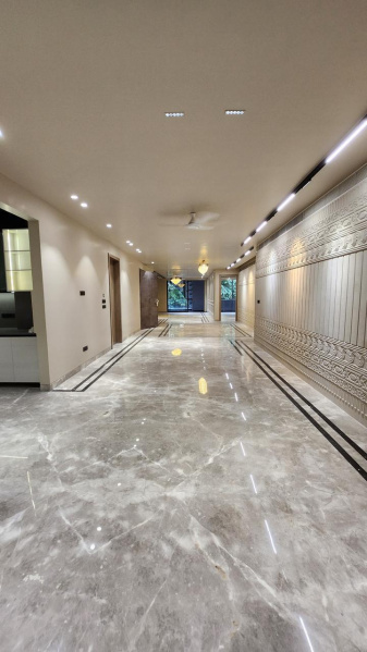 5 BHK Builder Floor 5000 Sq.ft. for Sale in DLF Phase V, Gurgaon
