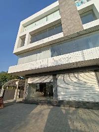  Commercial Shop for Rent in Scheme No. 140, Indore