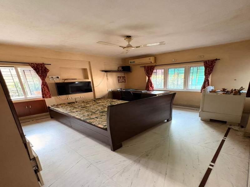 4 BHK 1800 Sq.ft. Apartment for Sale in Hindustan Park, Kolkata