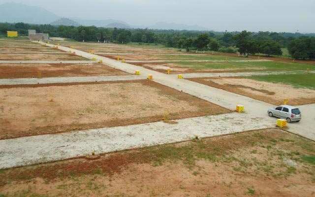  Residential Plot 100 Sq. Yards for Sale in Pari Chowk, Greater Noida