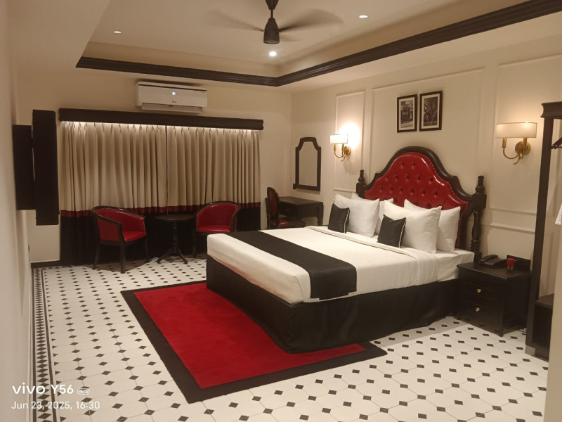  40000 Sq.ft. Hotels for Sale in Raiganj, Uttar Dinajpur