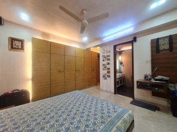 4 BHK Flat for Rent in Gulmohar Colony, Juhu, Mumbai