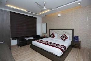  Hotels for Rent in Fatehabad Road, Agra