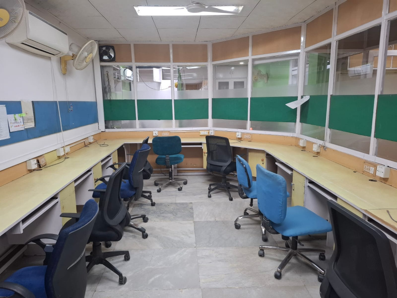 Office Space 4000 Sq.ft. for Rent in Janakpuri, Delhi