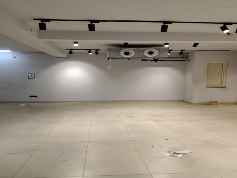 1850 Sq.ft. Showroom for Rent in Sector 17 Dwarka, Delhi