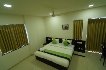  Guest House for Rent in Serene Meadows, Nashik