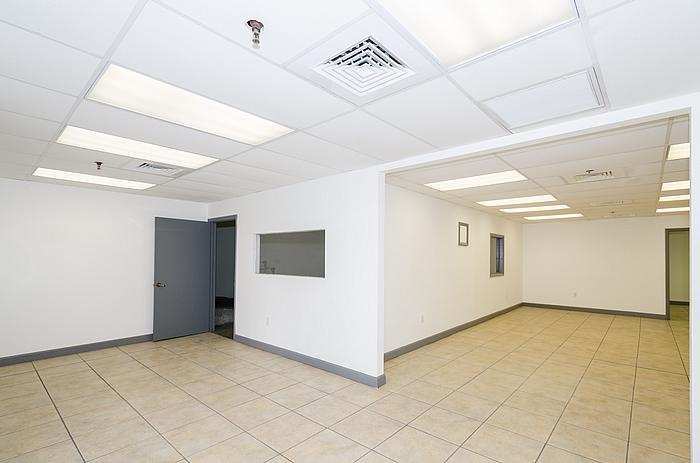 Showroom 4100 Sq.ft. for Sale in