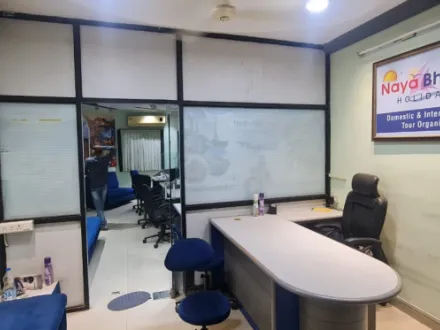  500 Sq.ft. Office Space for Rent in Sayajigunj, Vadodara
