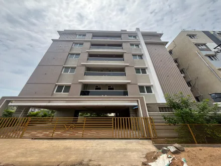 2 BHK 1200 Sq.ft. Apartment for Sale in P. M. Palem, Visakhapatnam